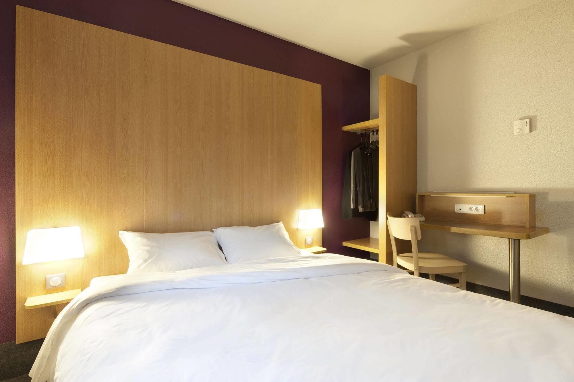 B&B Hotel Le Puy-En-Velay Vals-pres-le-Puy Esterno foto