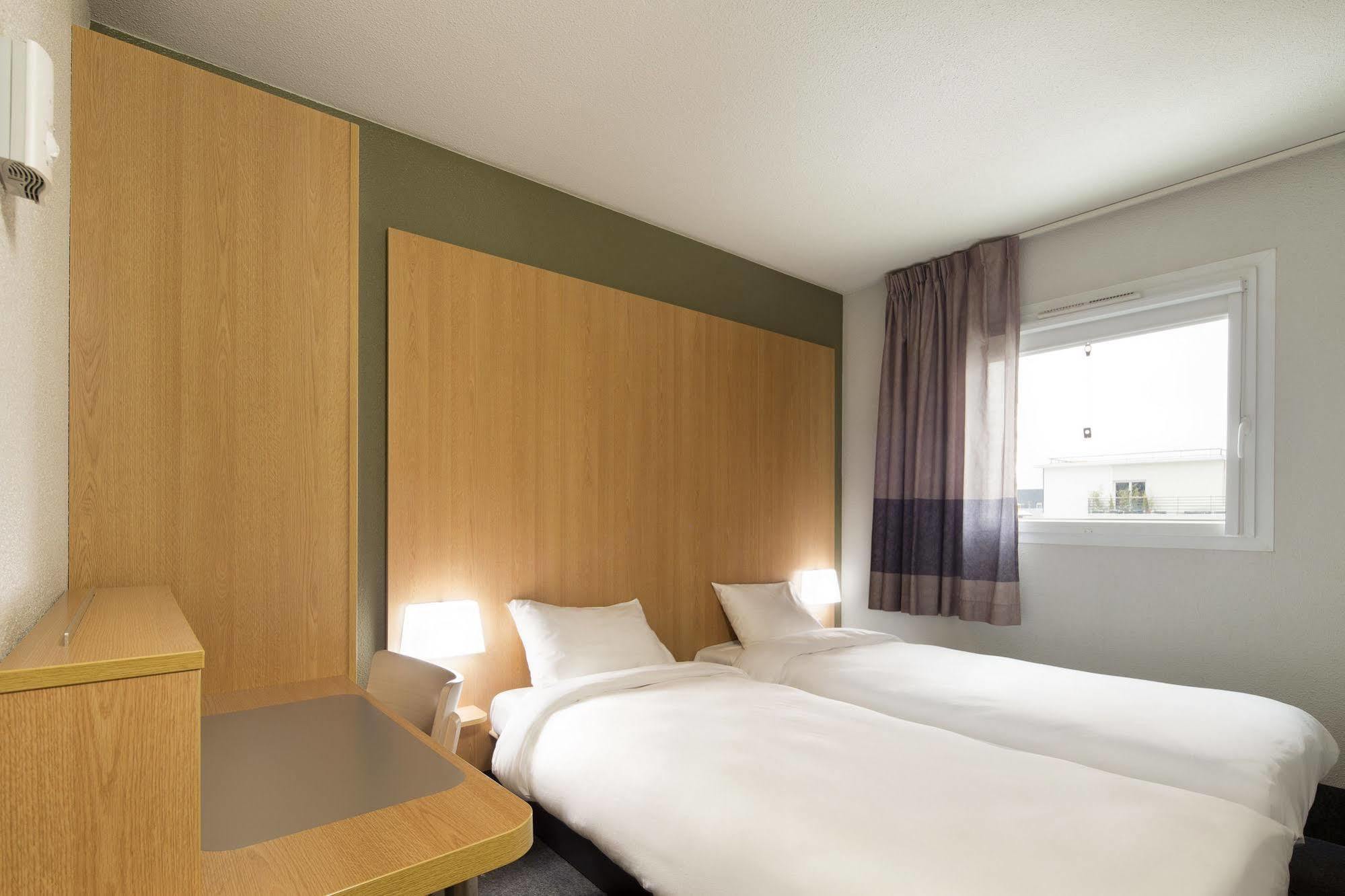 B&B Hotel Le Puy-En-Velay Vals-pres-le-Puy Esterno foto